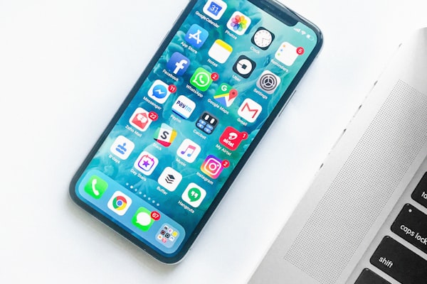 球速体育手机版APP下载二维码与界面预览图 - 移动端体育娱乐平台