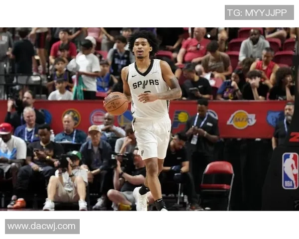 NBA菜鸟观察站：弗拉格伤退难掩锋芒，克尼佩尔持续惊艳获库里盛赞