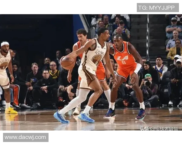 小卡23分快船逆转勇士，加兰复出12分勇士矮子当道无力惩罚